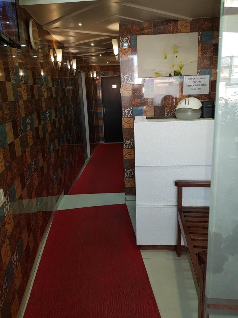 Premier Inn Mumbai Exterior photo